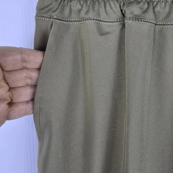 Anybody Women’s Polyester and Spandex Light Olive Lightweight Cuffed Joggers M - Picture 6 of 10